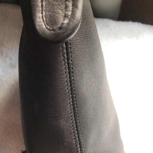 Vintage Coach Maggie 9019 Black Duffle Crossbody Purse - Picture 14 of 15